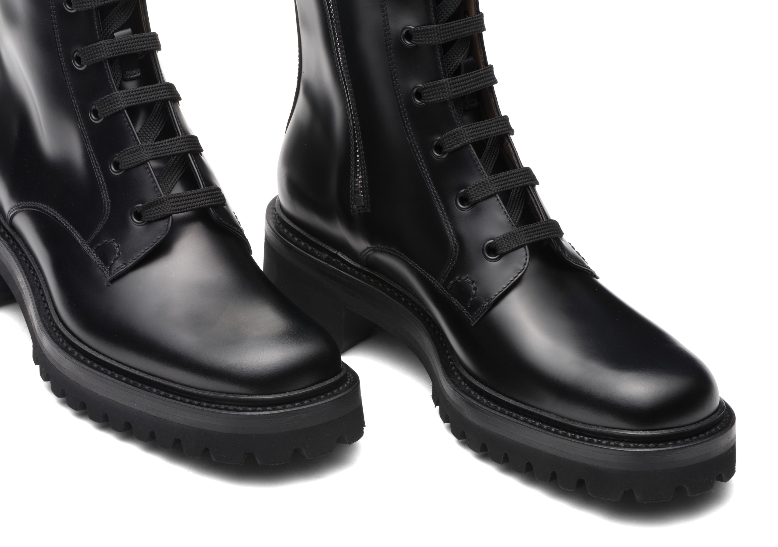 Gwyneth sq
Calf Leather Lace-up Boot Black - 4