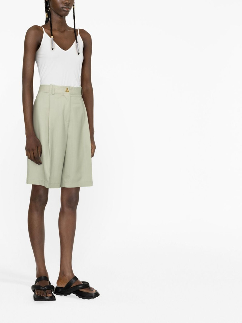 V-neck plain tank top 4