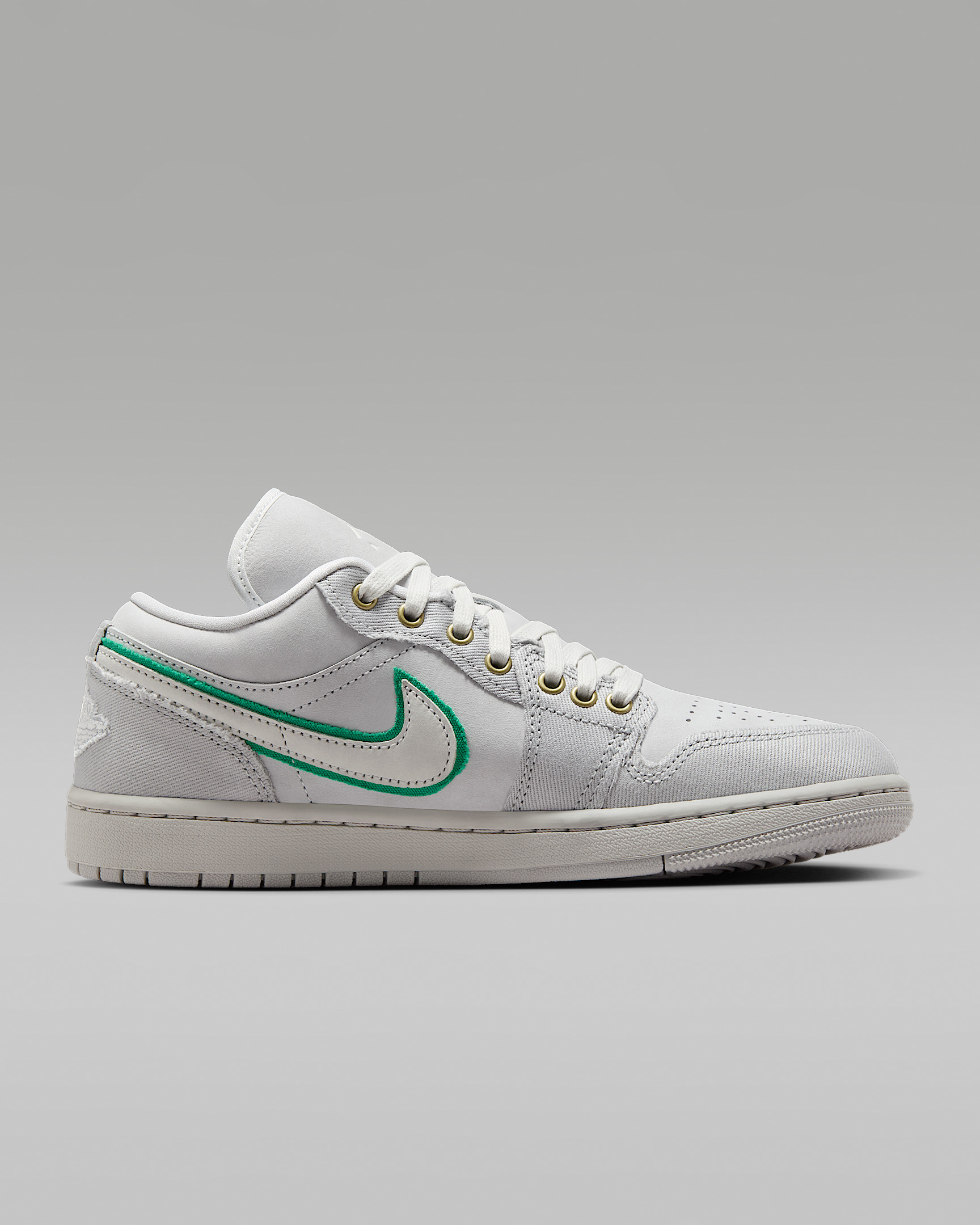 Air Jordan 1 Low SE Women's Shoes - 3