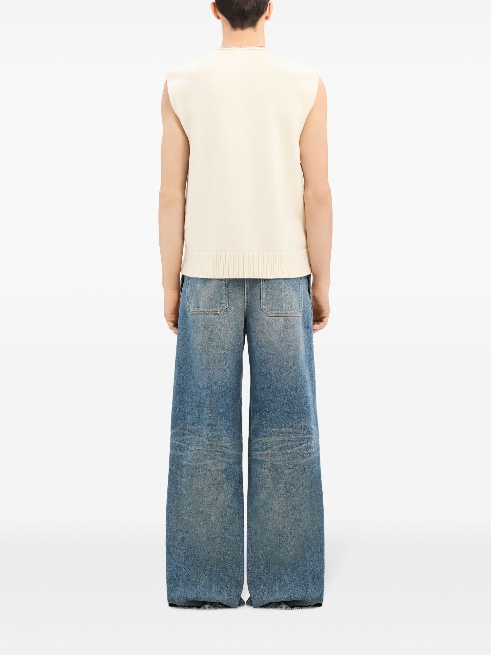 V-neck sleeveless sweater - 5