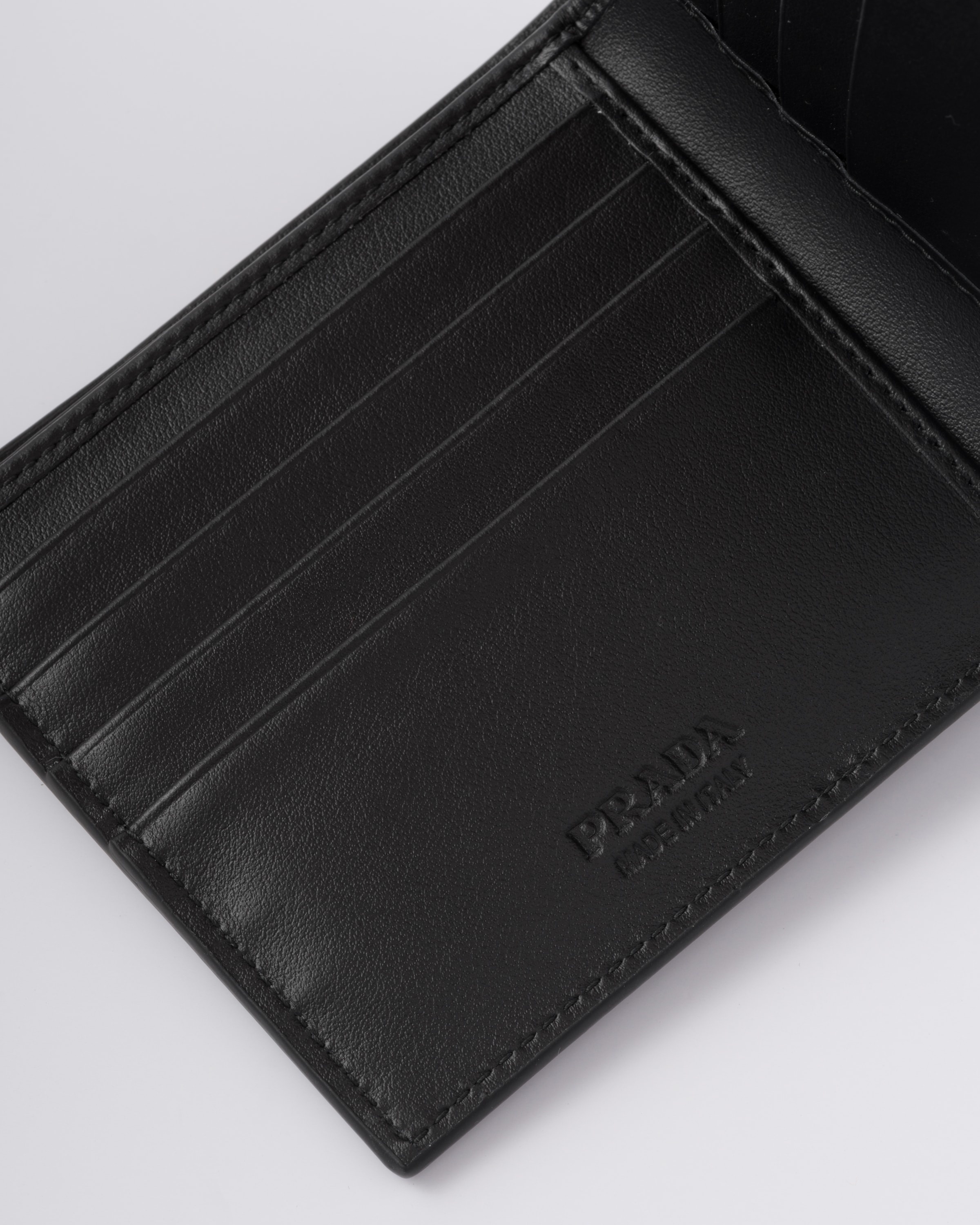 Brushed leather wallet - 6