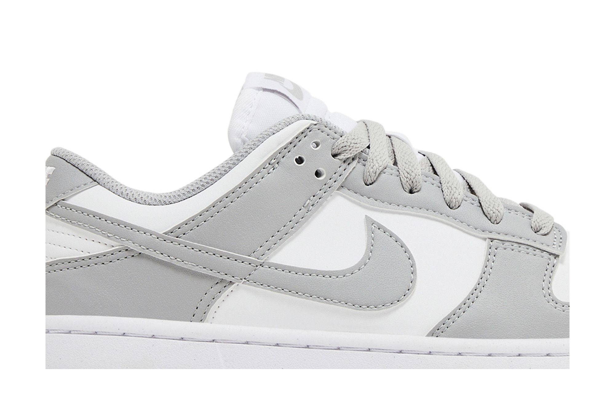 Wmns Dunk Low Next Nature 'Light Smoke Grey' - 2