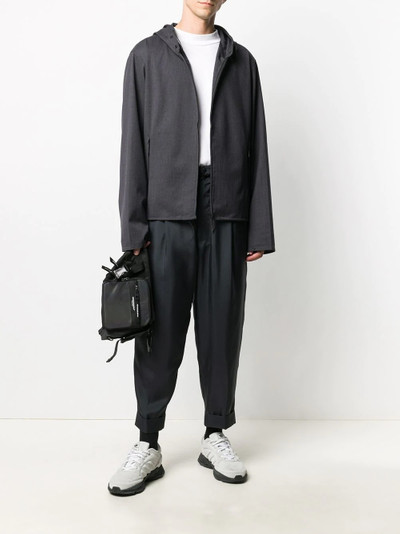 Y-3 pleat-front cropped trousers  outlook