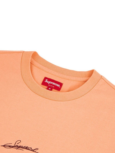 Supreme signature print T-shirt outlook