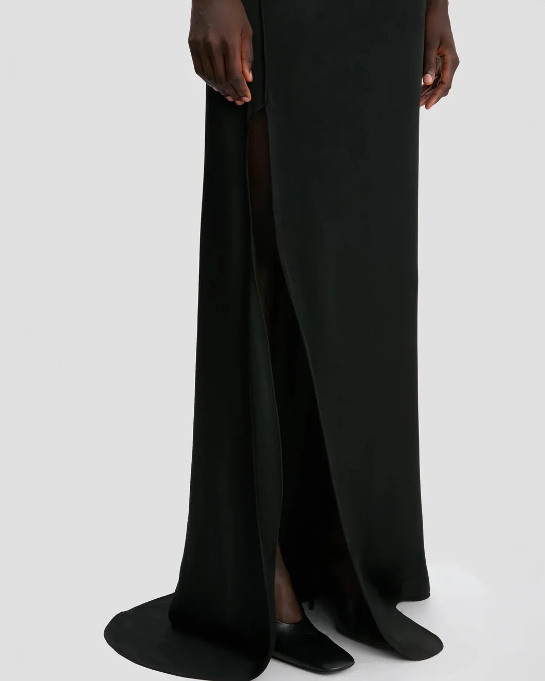 SPLIT SIDE DRESS IN BLACK - 6