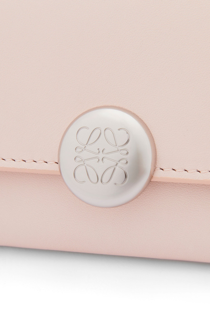 Pebble small vertical wallet in shiny nappa calfskin 5