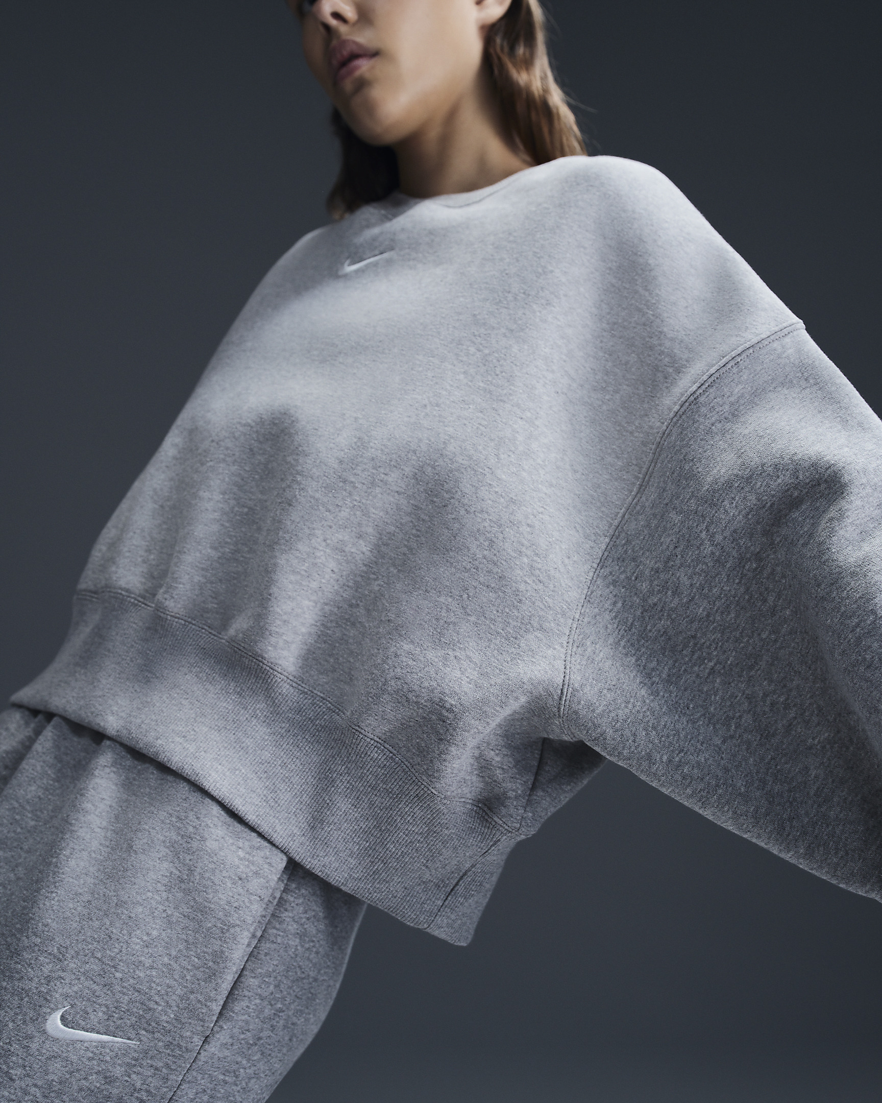 Nike Sportswear Phoenix Fleece Women's Over-Oversized Crew-Neck Sweatshirt - 2