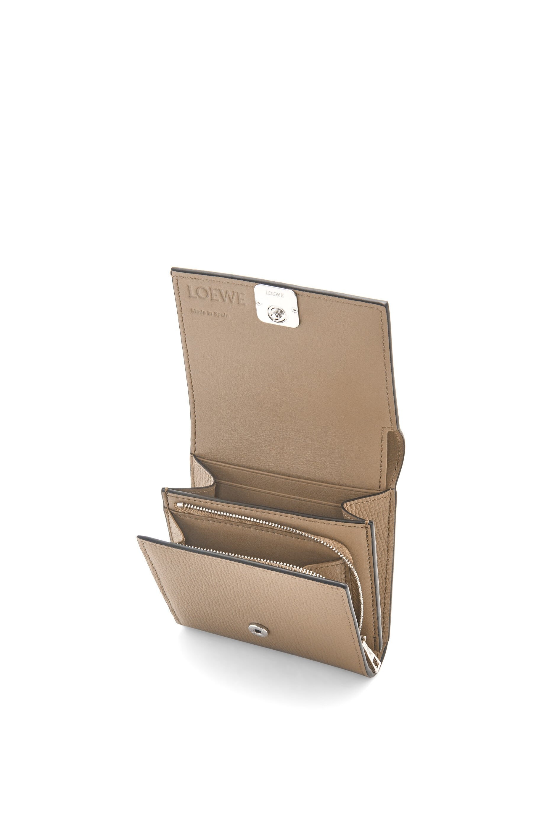Anagram compact flap wallet in pebble grain calfskin - 2