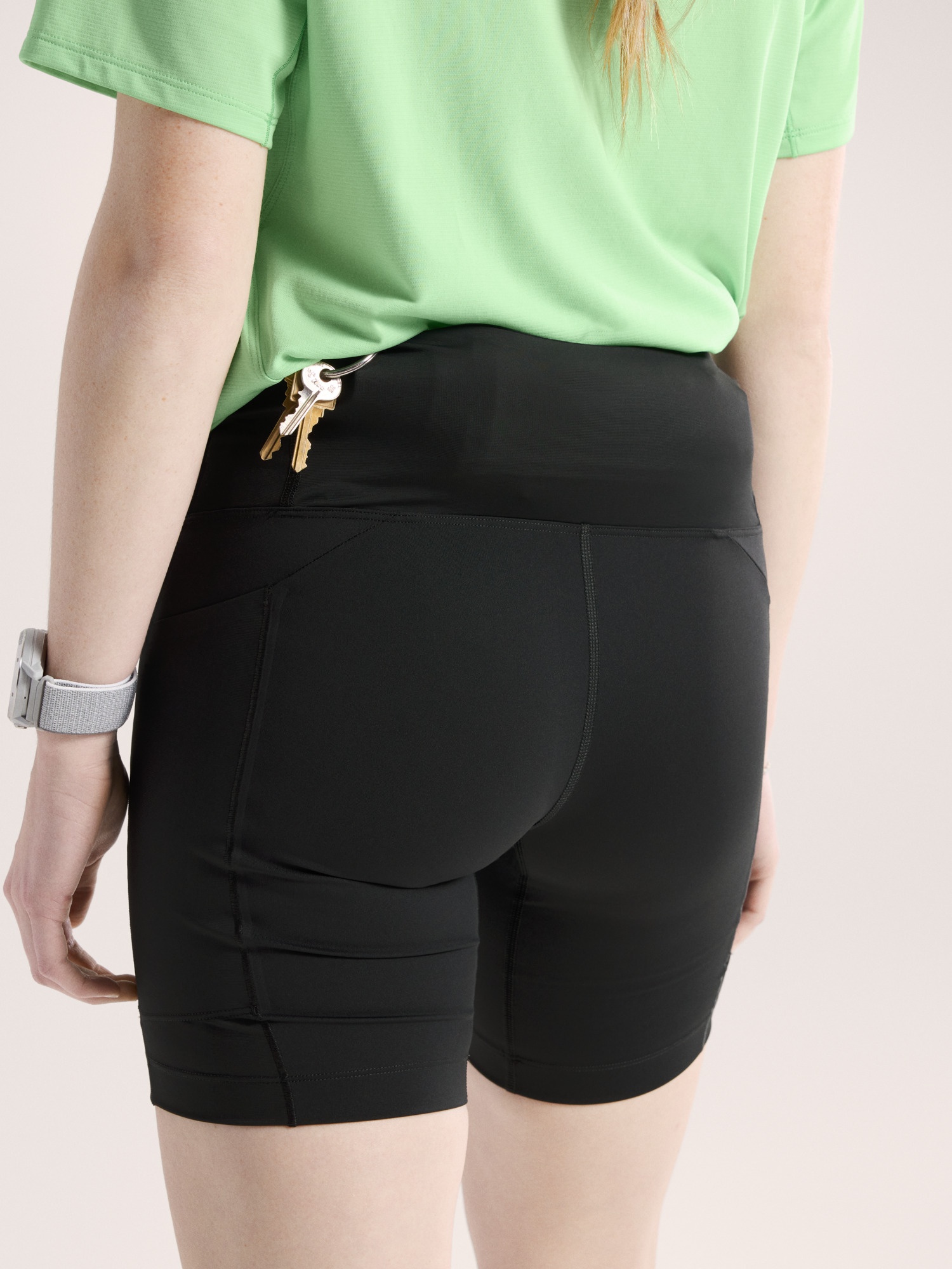 Essent High-Rise Utility Short 8" - 7