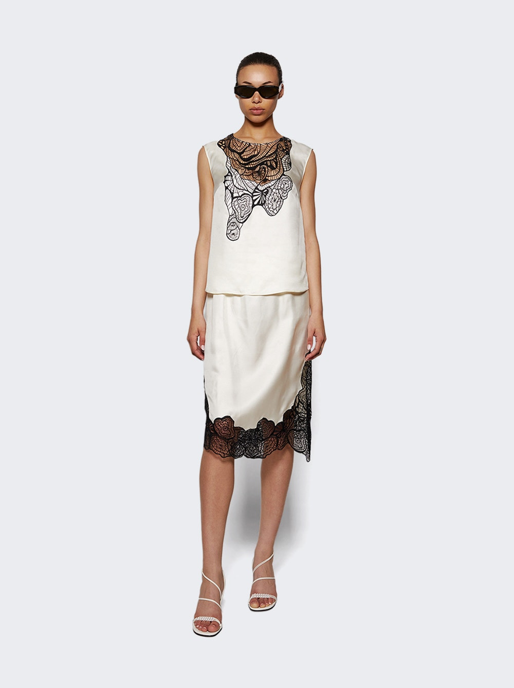 Pola Sleeveless Top With Lace Ivory And Black - 5