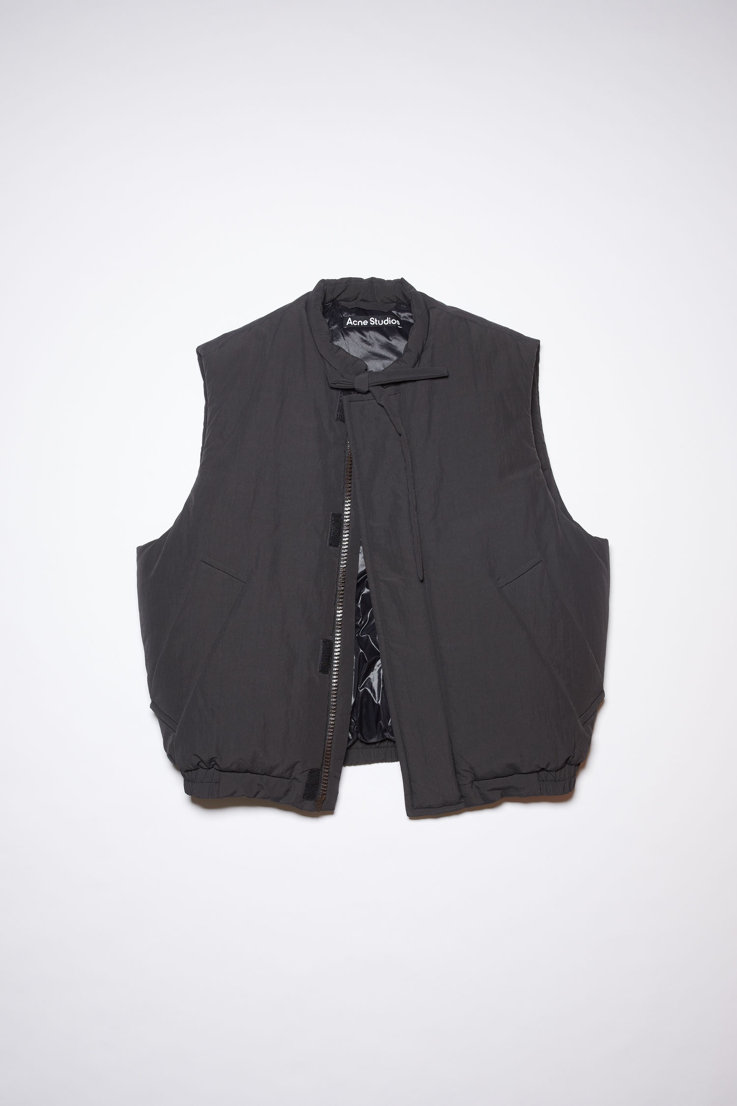 Padded nylon vest - Black - 6