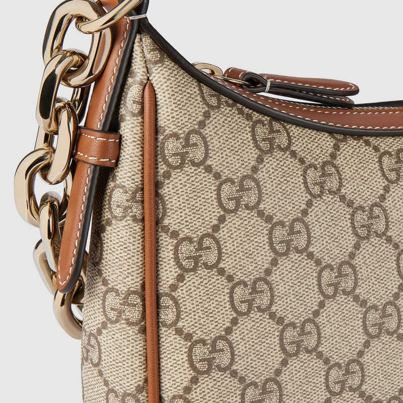 GG Emblem medium shoulder bag 5