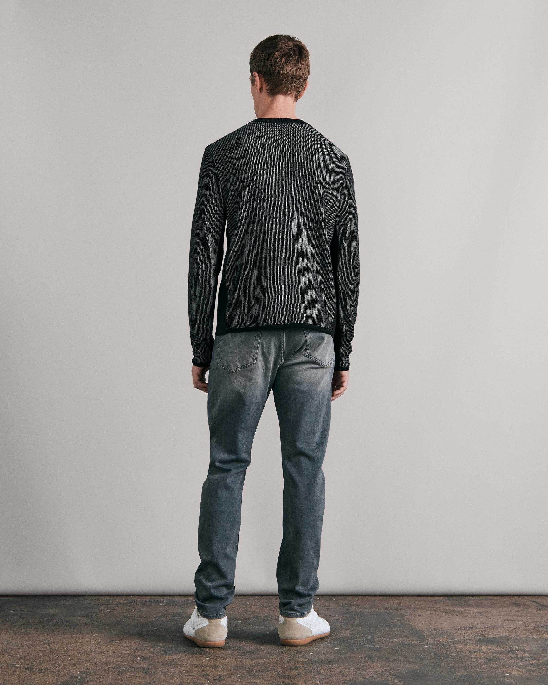Fit 2 - Miller
Slim Fit Medium Indigo Action Loopback Jean - 4