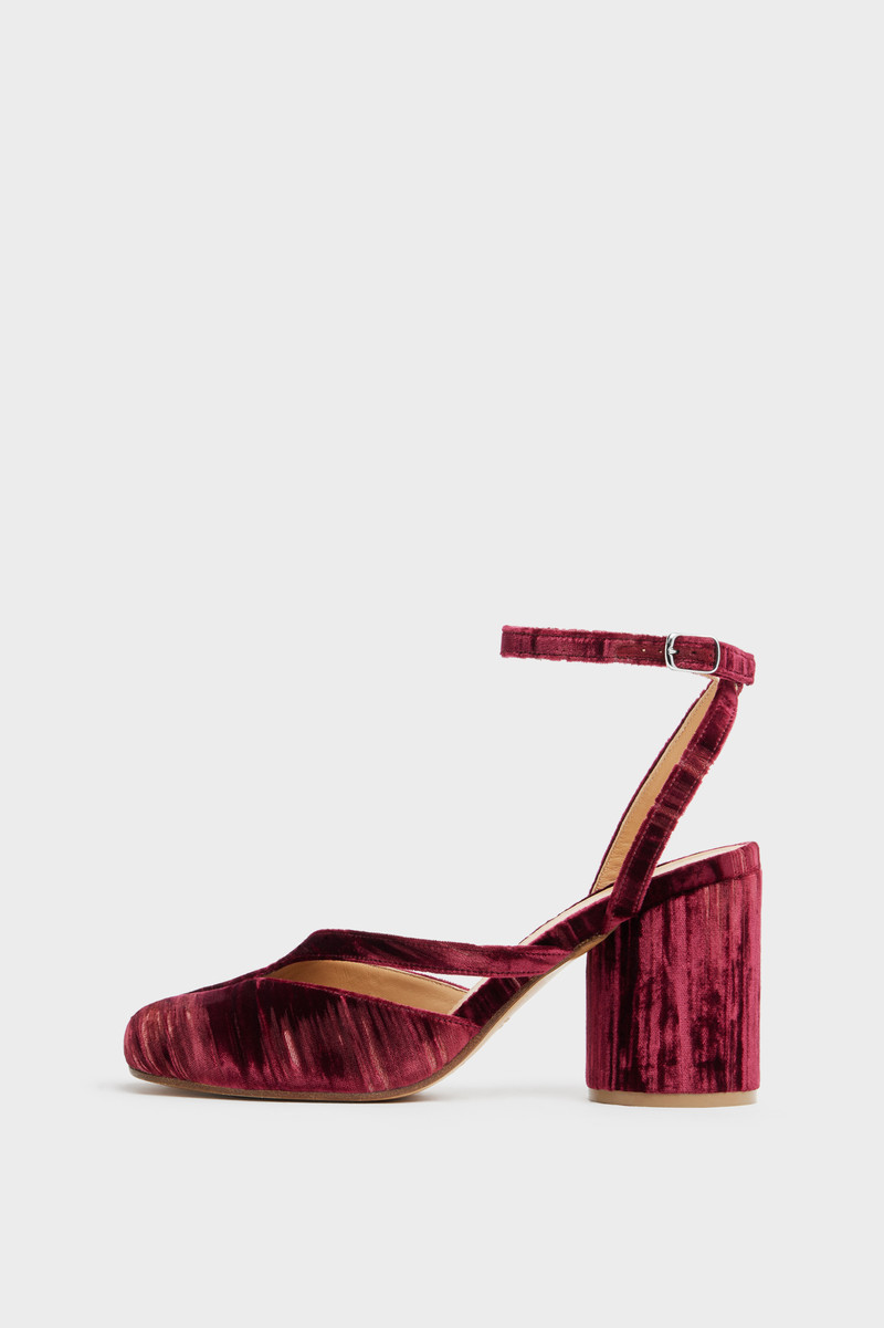 Maison Margiela Tabi sandal pump outlook