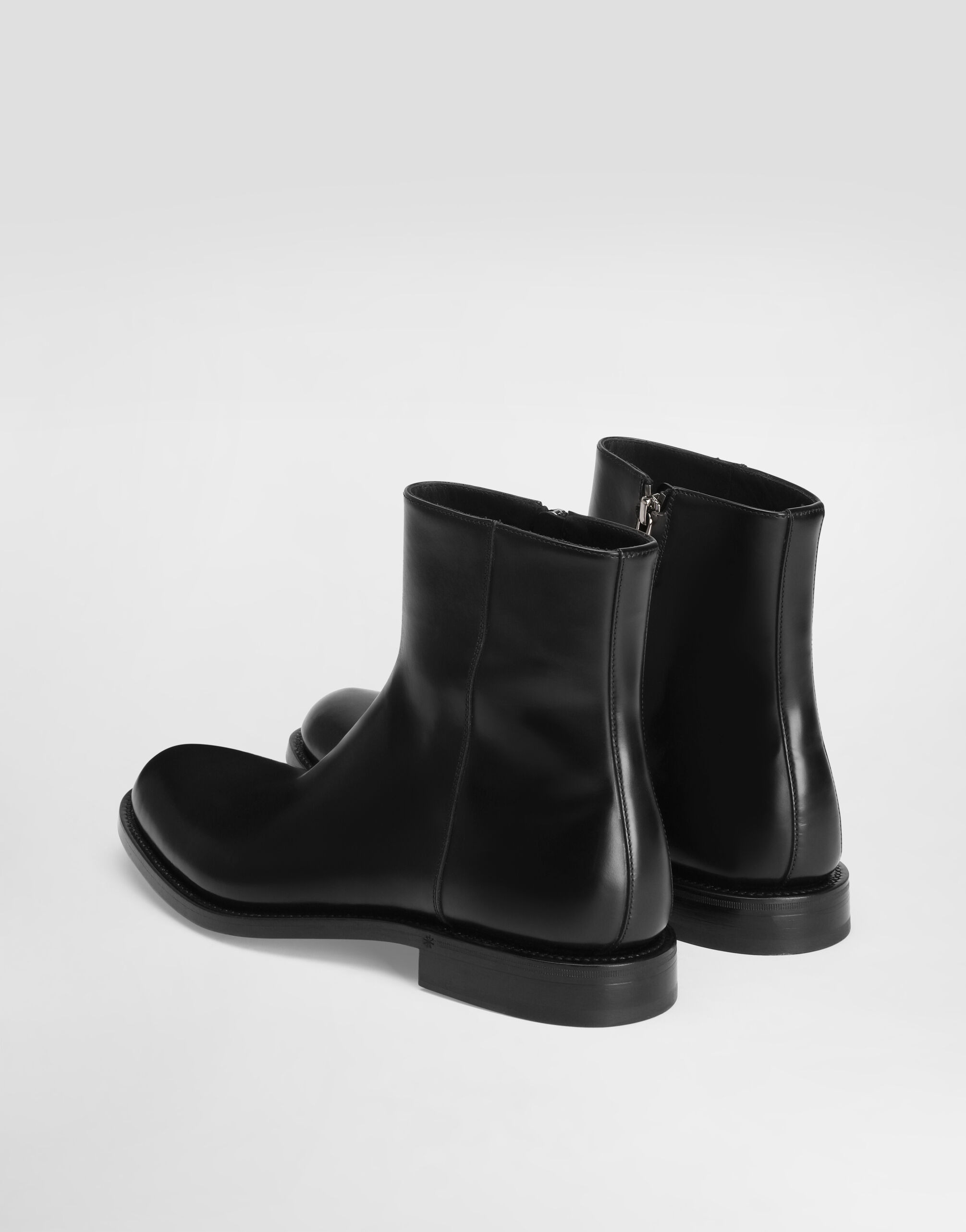 Brushed leather ankle boots - 3