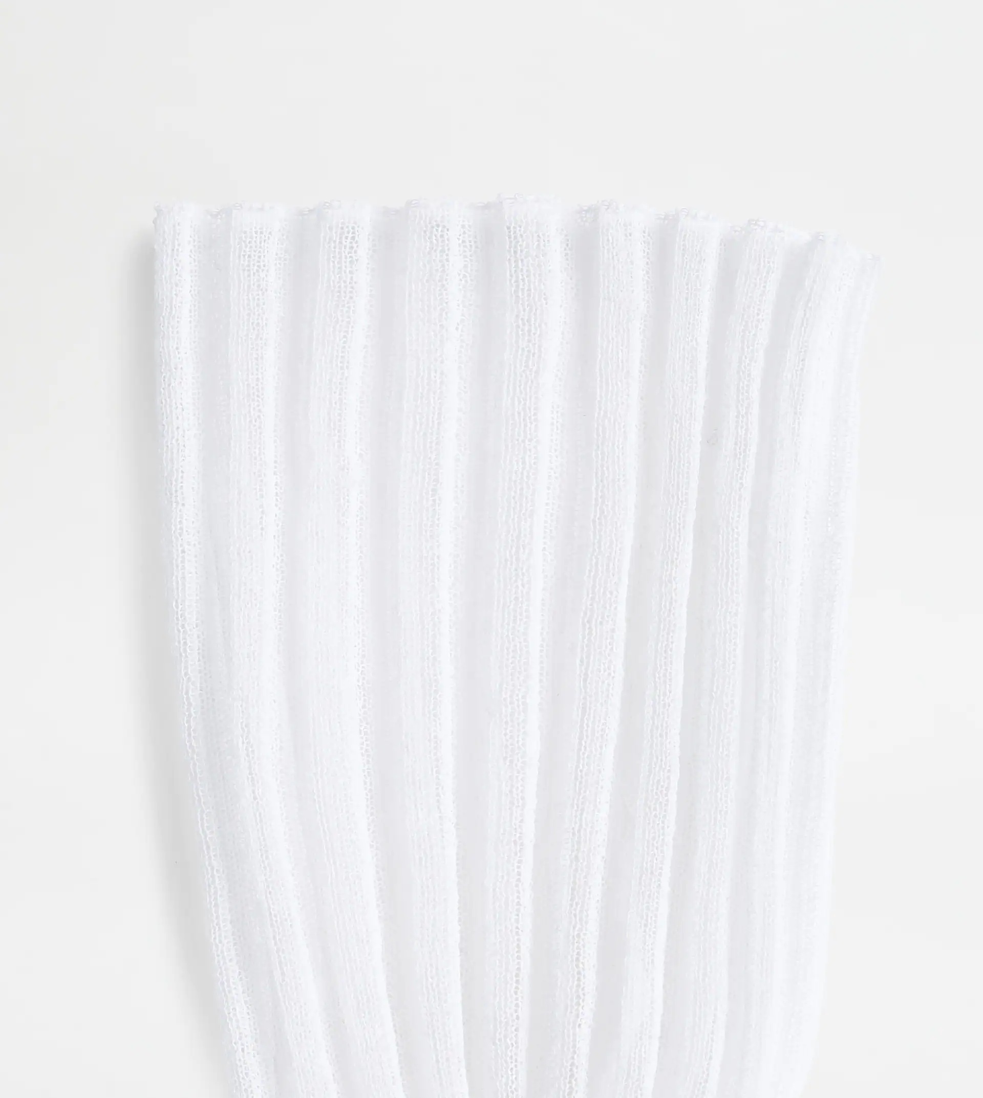SOCKS - WHITE - 2