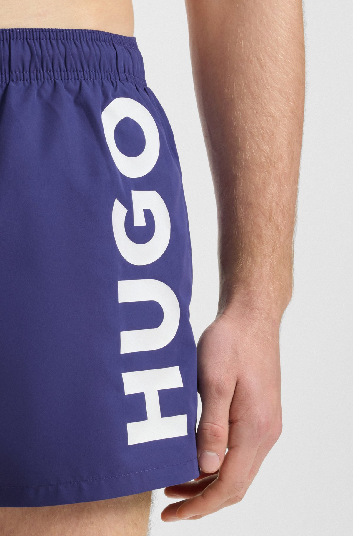 QUICK-DRY SWIM SHORTS WITH VERTICAL LOGO PRINT - 3