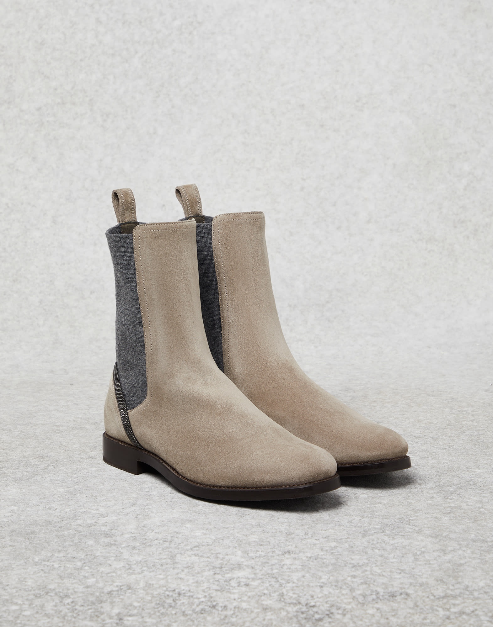 Suede Chelsea boots with shiny contour - 1