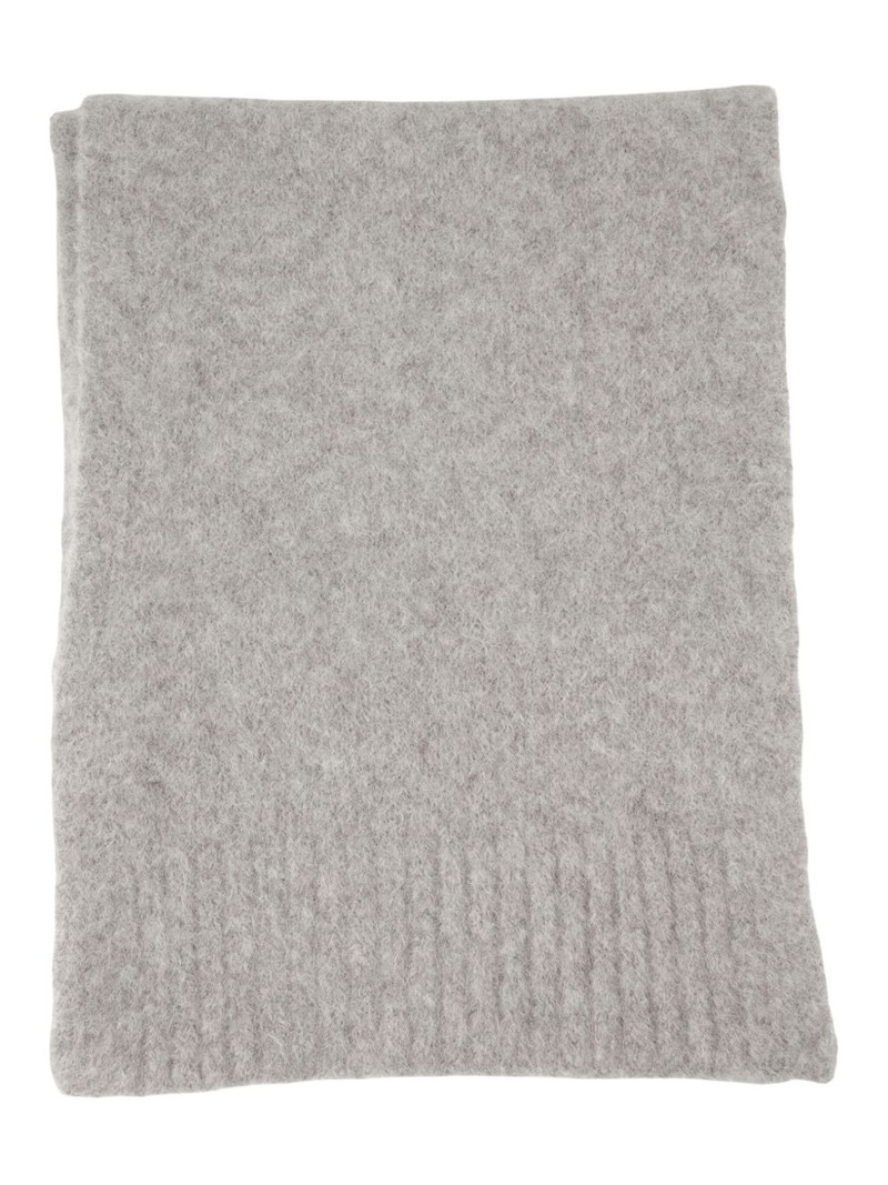 Sajeanne knitted scarf 1