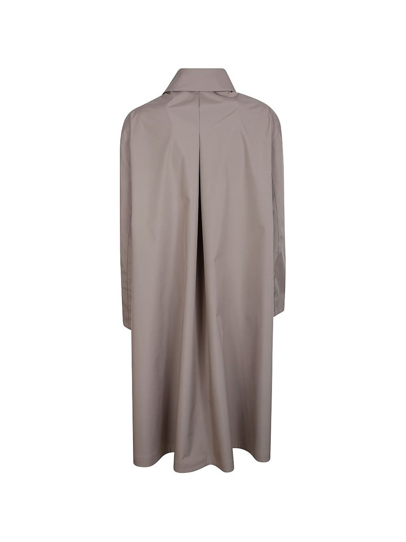 Herno concealed-fastening pleated coat outlook