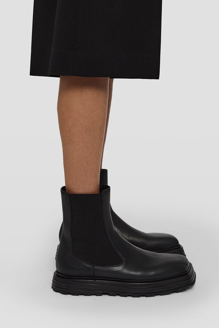 Chelsea Boots - 7
