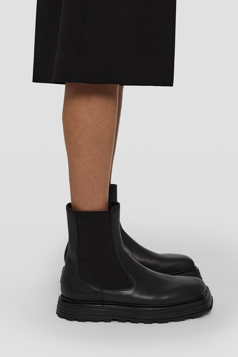 Jil Sander Chelsea Boots outlook