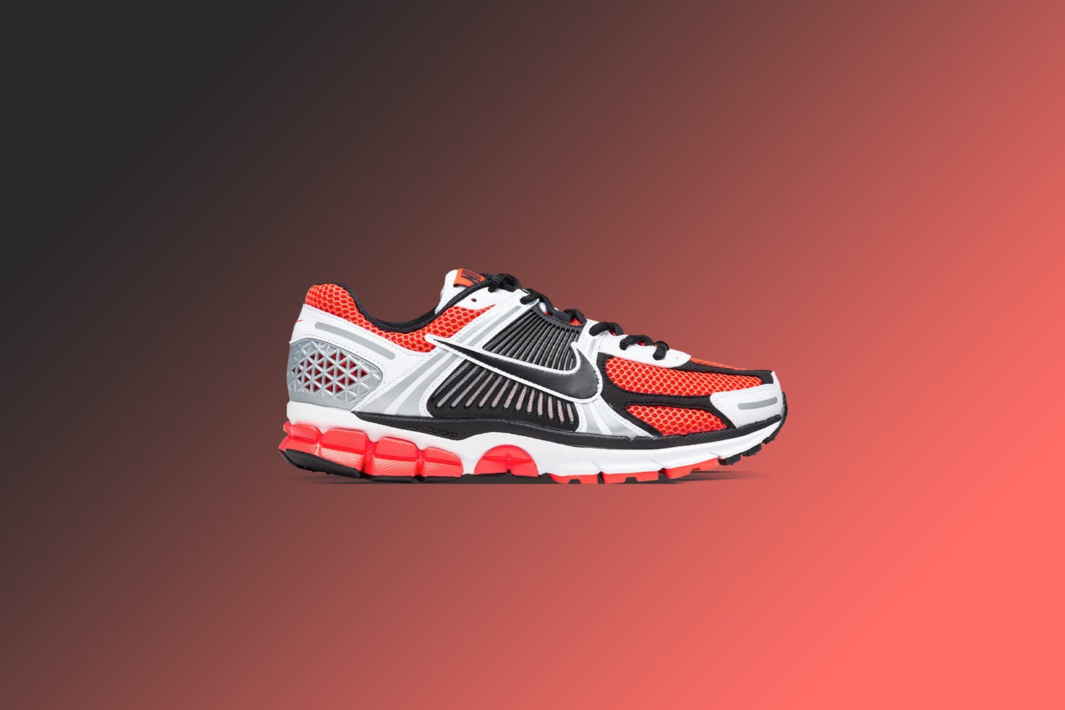 ZOOM VOMERO 5 SE - BRIGHT CRIMSON/BLACK - 5