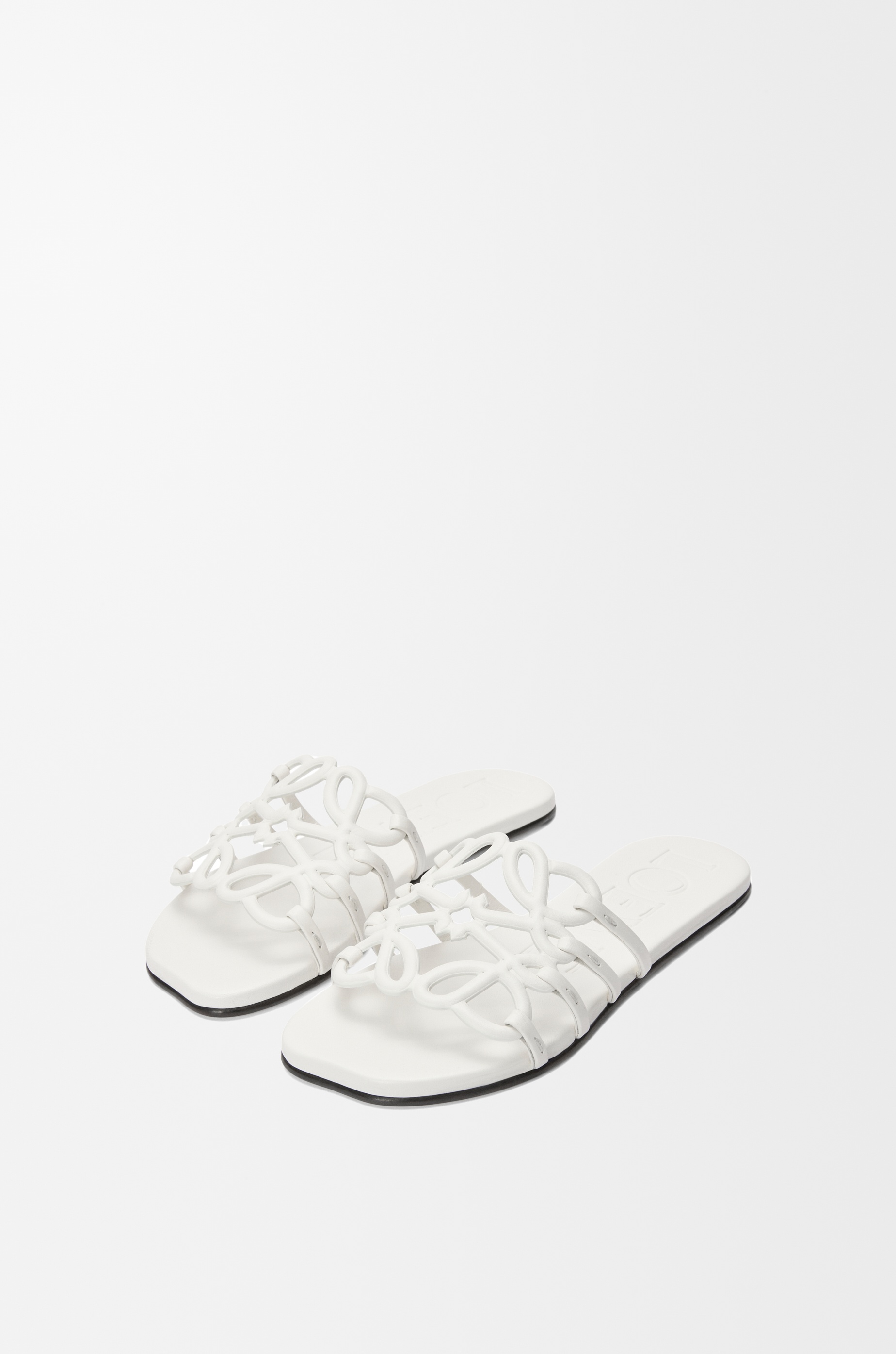 Petal Anagram slide in soft calfskin - 3