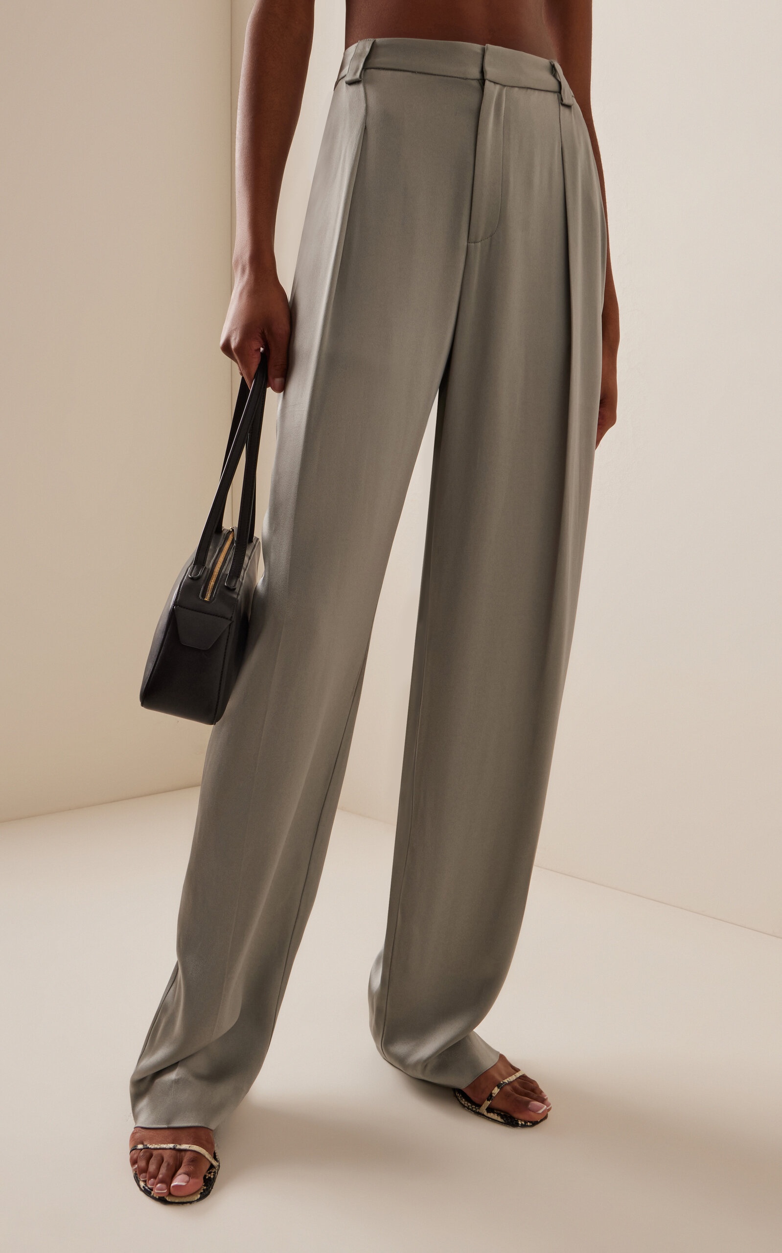 Pleated Satin Relaxed Pants blue - 3