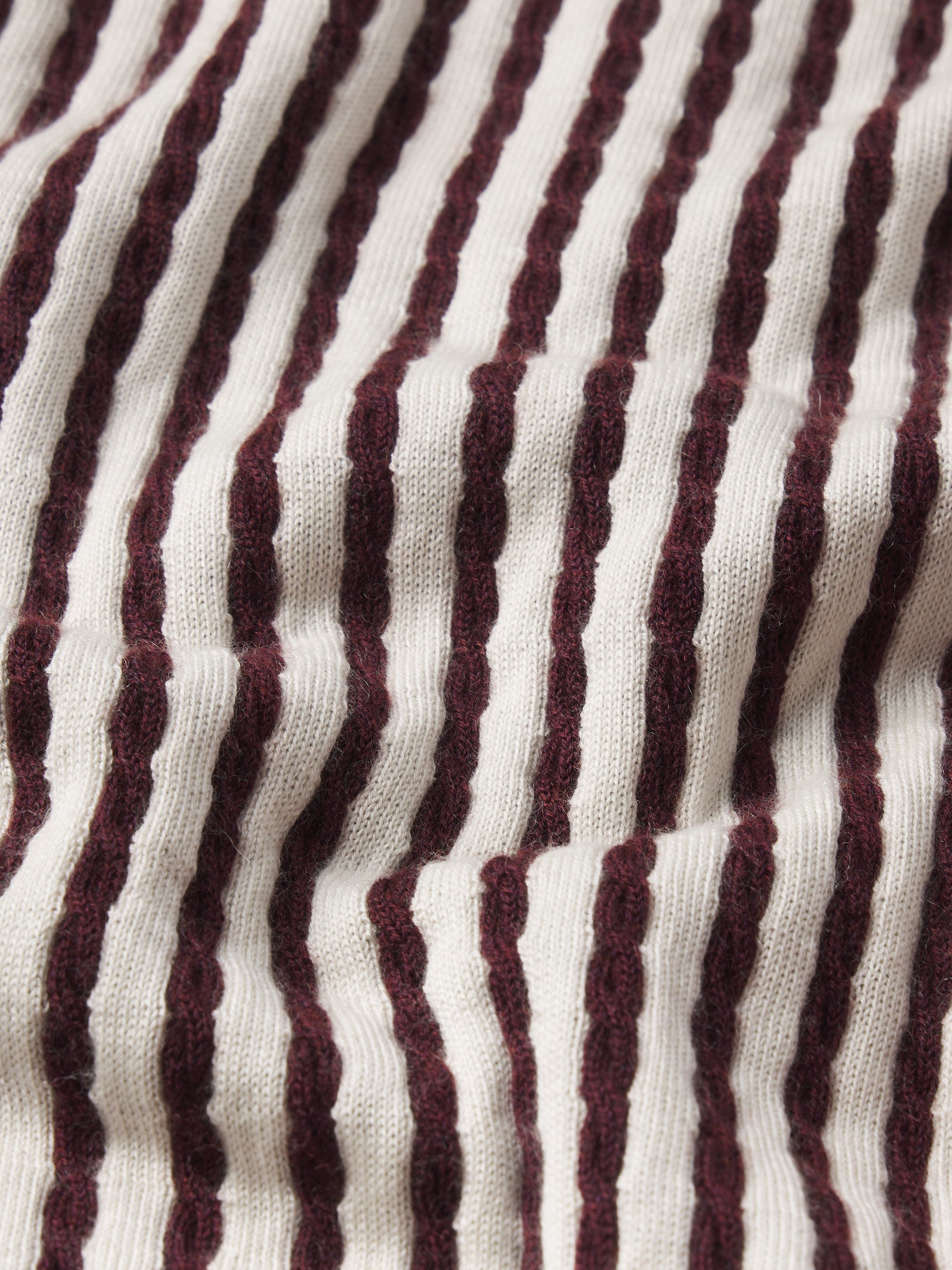 The Cable Shorts in Burgundy Multi - 3