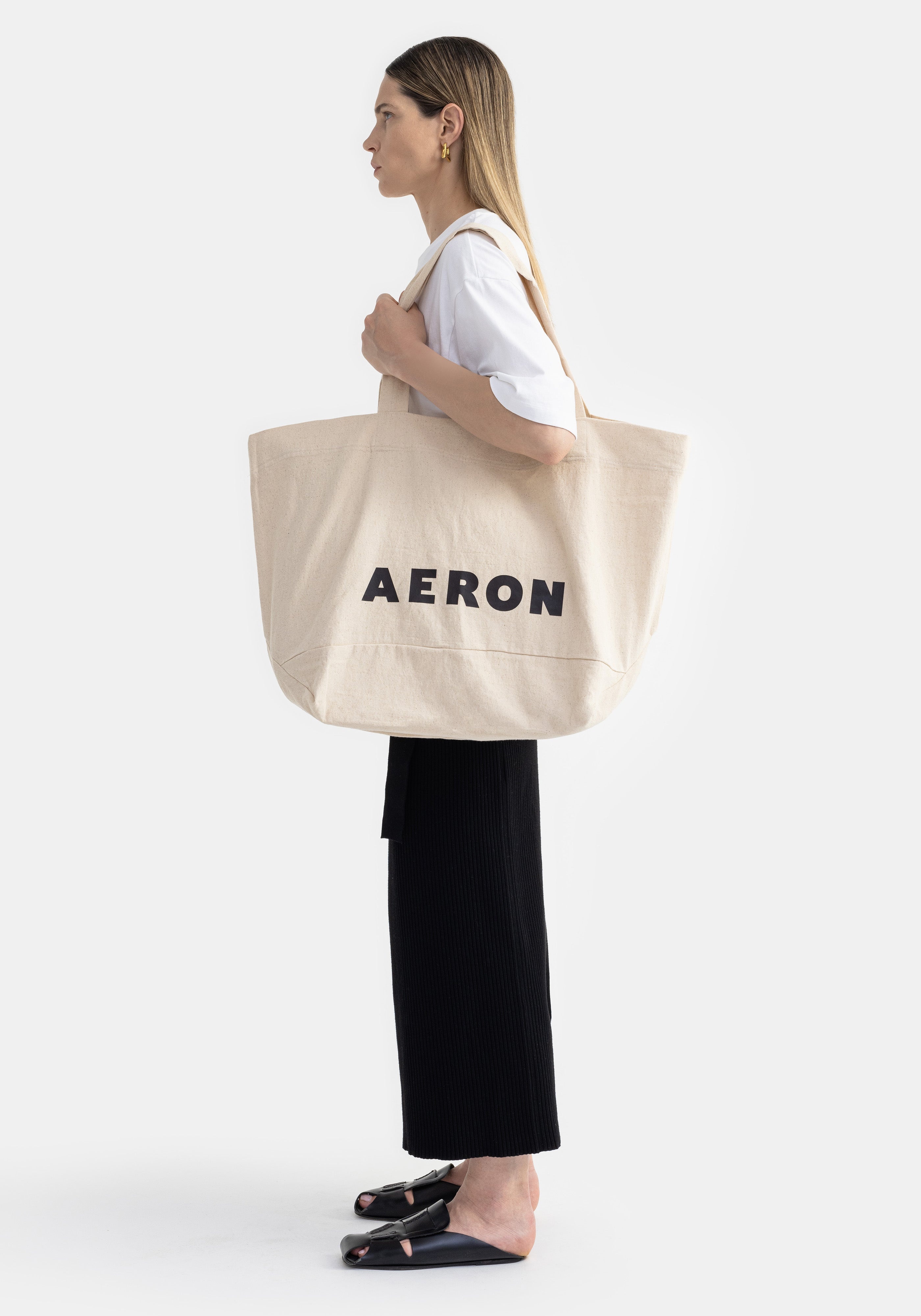 ESTHER
Oversized canvas tote bag - 3
