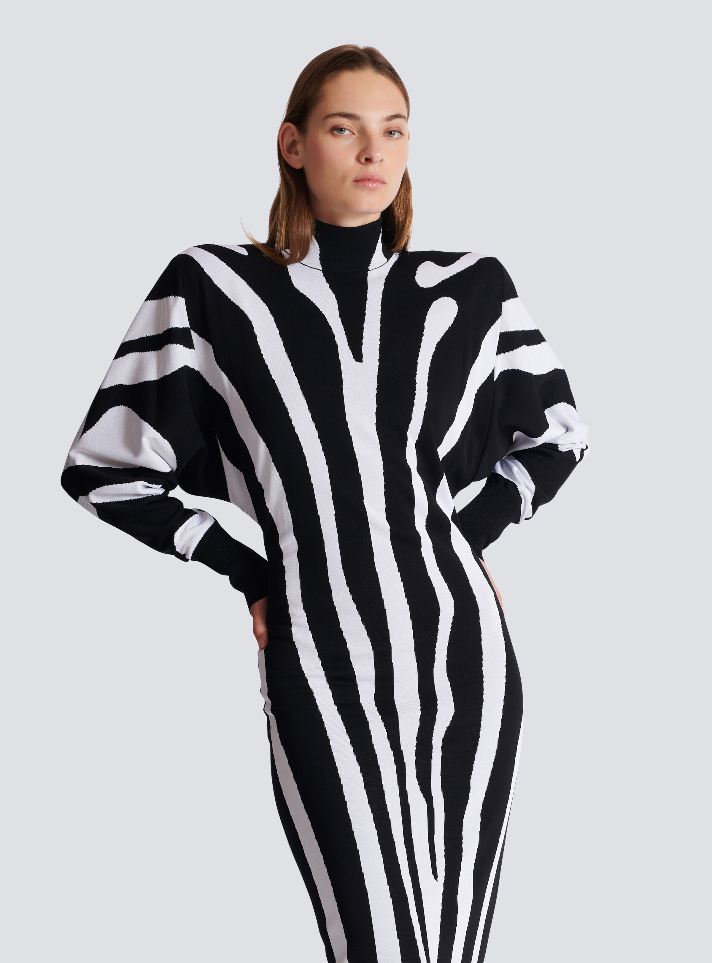 Long knit dress with zebra intarsia - 7