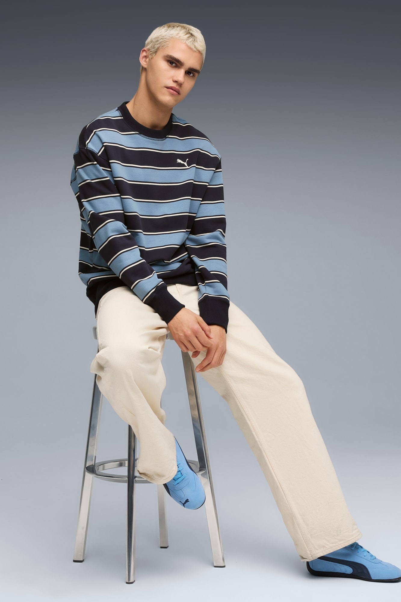 Premium ESS Stripe Crew Unisex - 5
