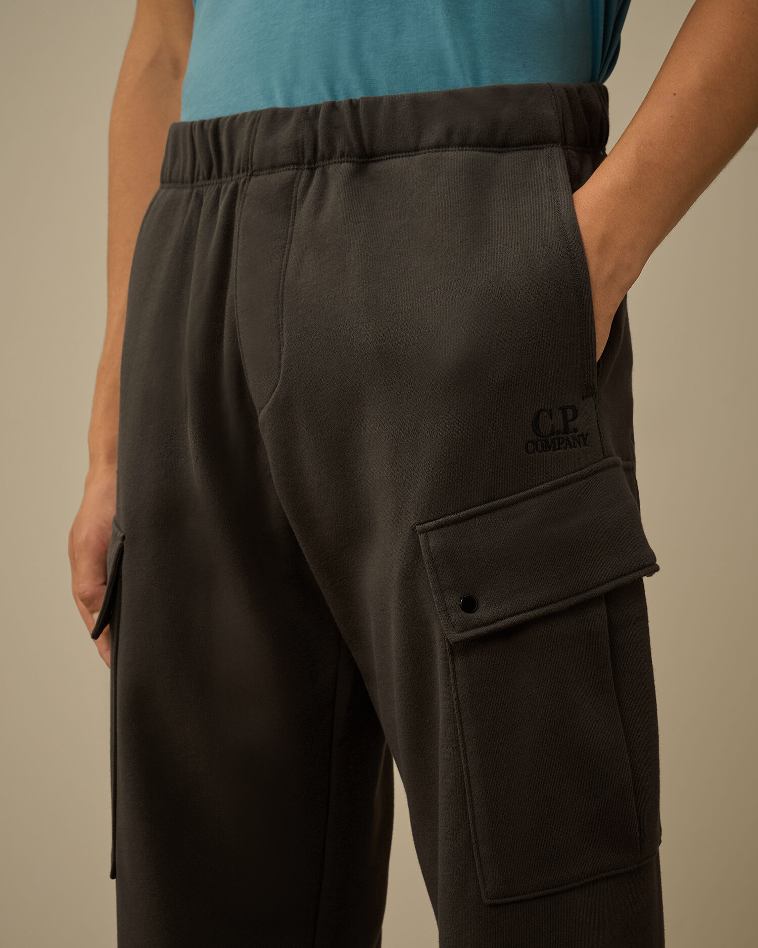 Diagonal Raised Fleece Cargo Sweatpants - 5