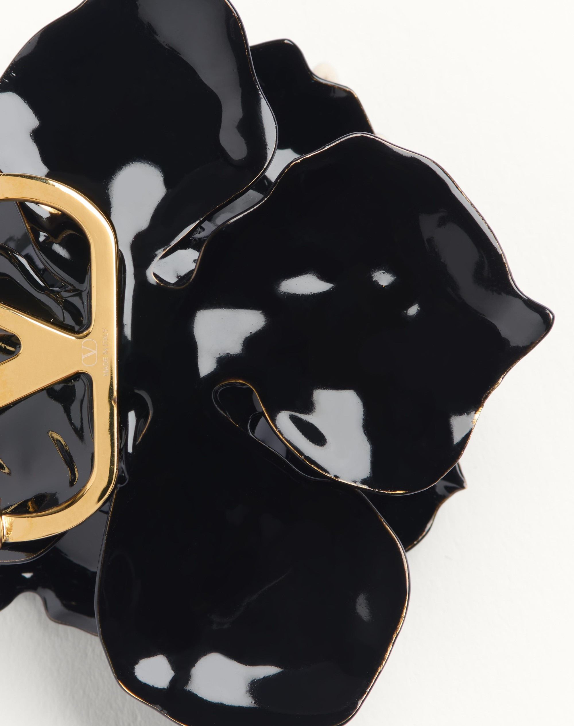 VALENTINO GARAVANI FLEUR LUMINEUSE BROOCH IN METAL, ENAMEL AND FABRIC - 4