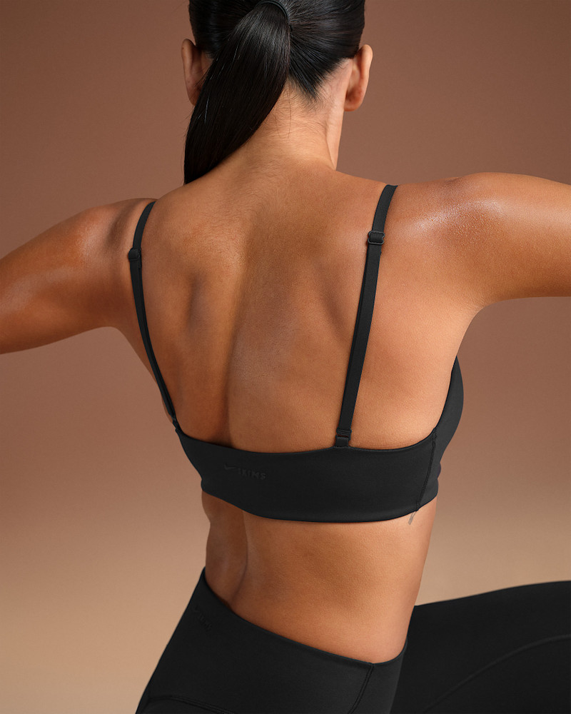 Nike NikeSKIMS Matte Women's Micro-Scoop Bra outlook
