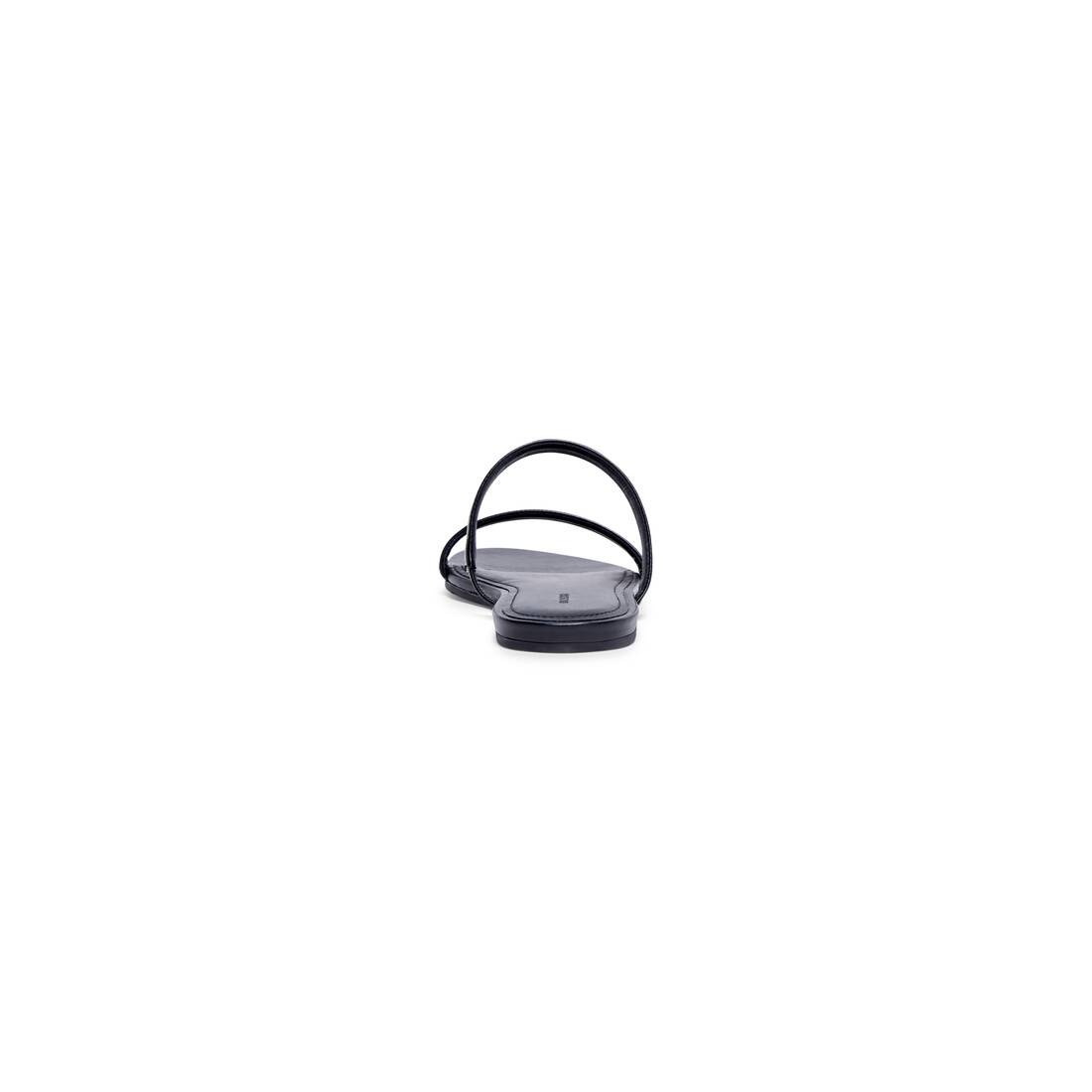Women's Round Flat Sandal  in Black - 5