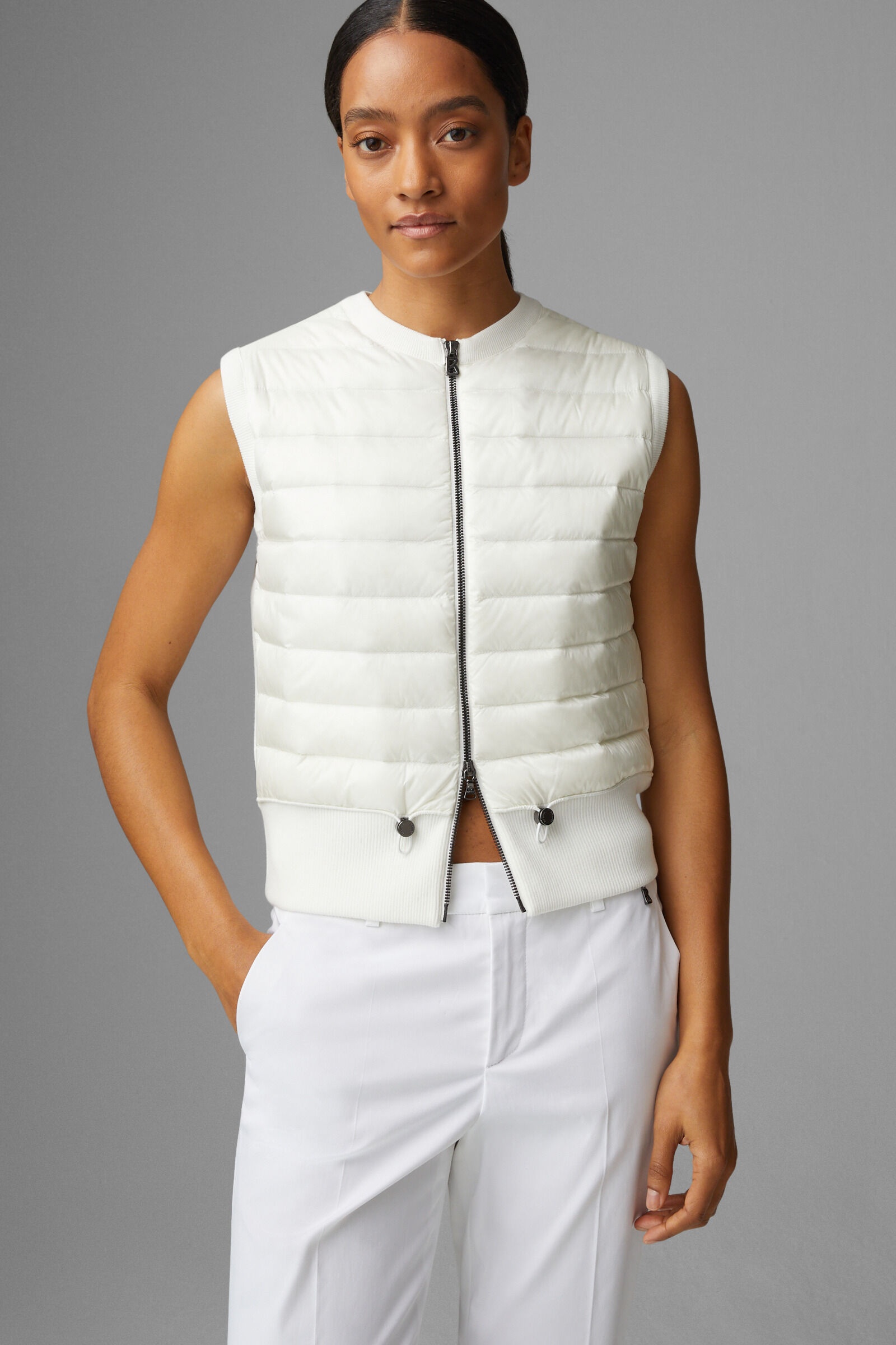 Allisa Hybrid knitted vest in Off-white - 2