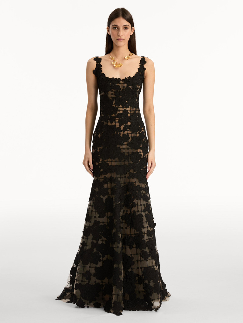 Oscar de la Renta FLORAL CUTOUT THREADWORK GOWN outlook