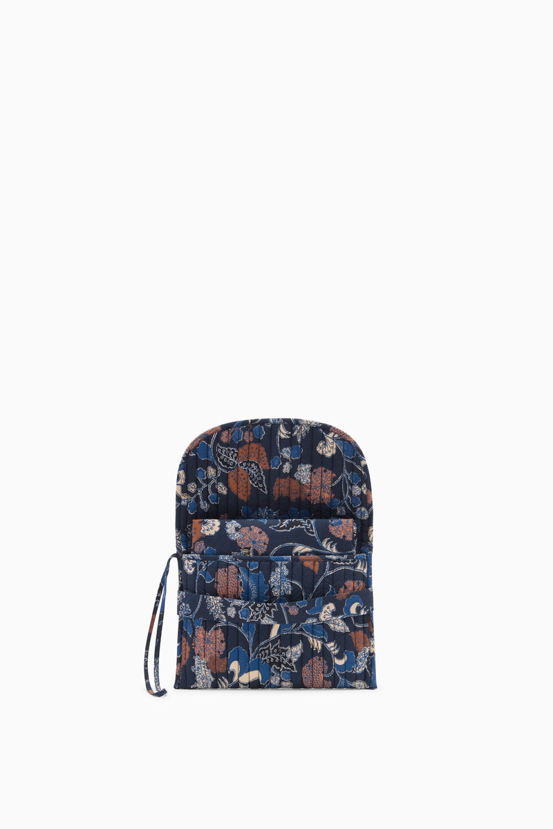 Kamari Tote 4