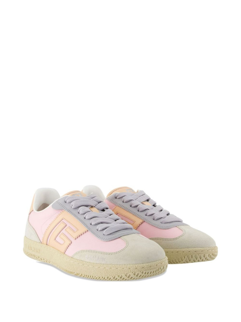 Balmain Swan sneakers outlook