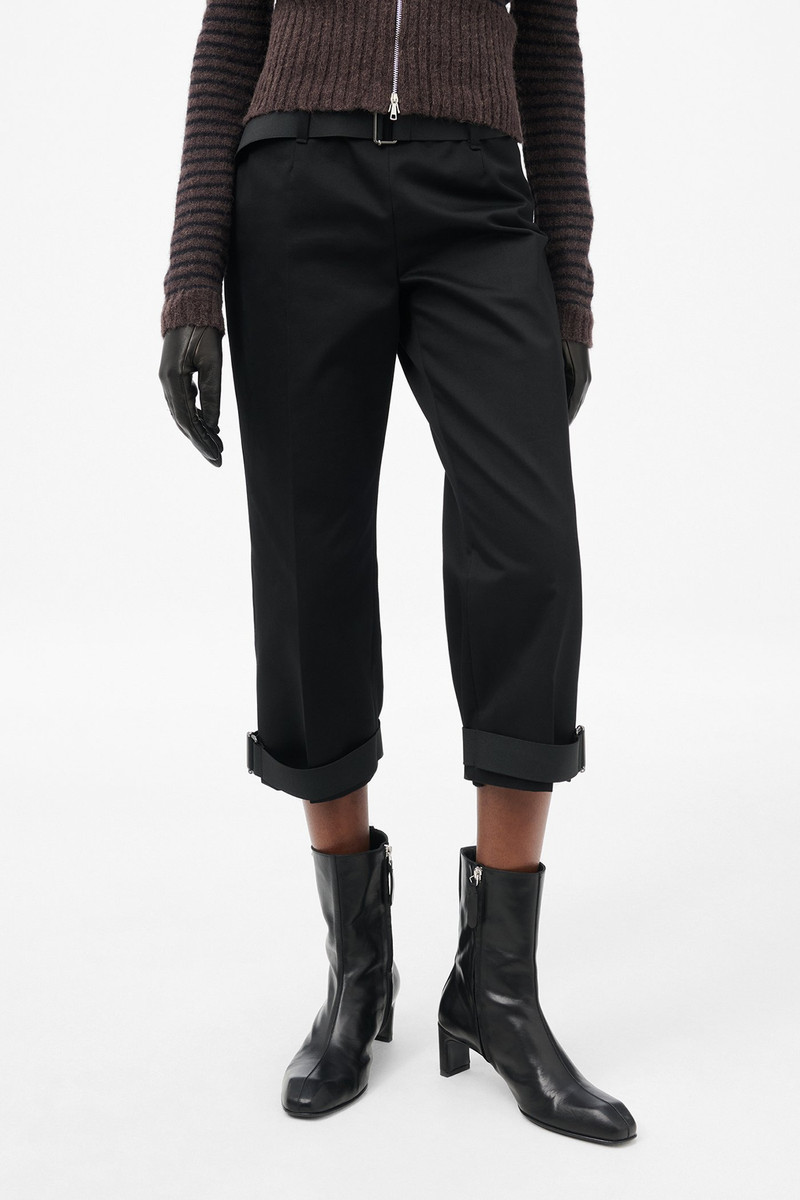 Sporty Capri Tasteful Black Megatwist Twill 3