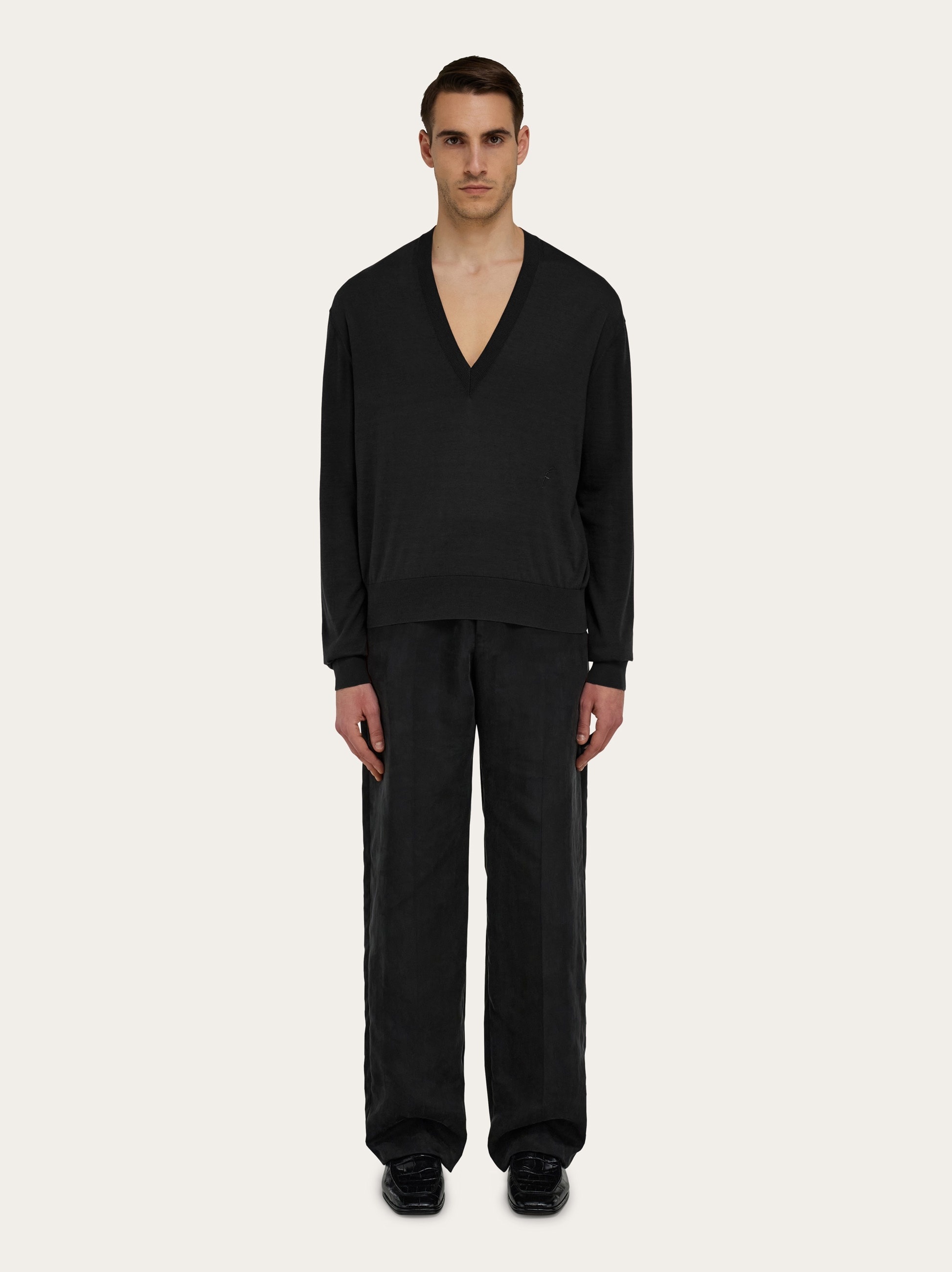 V-neck jumper - 6