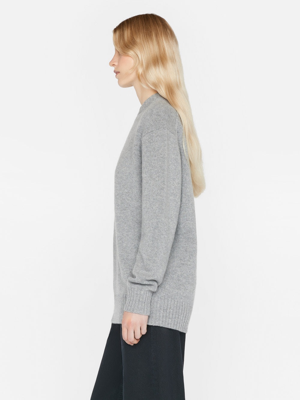 Boyfriend Cashmere Crew in Gris Heather - 6