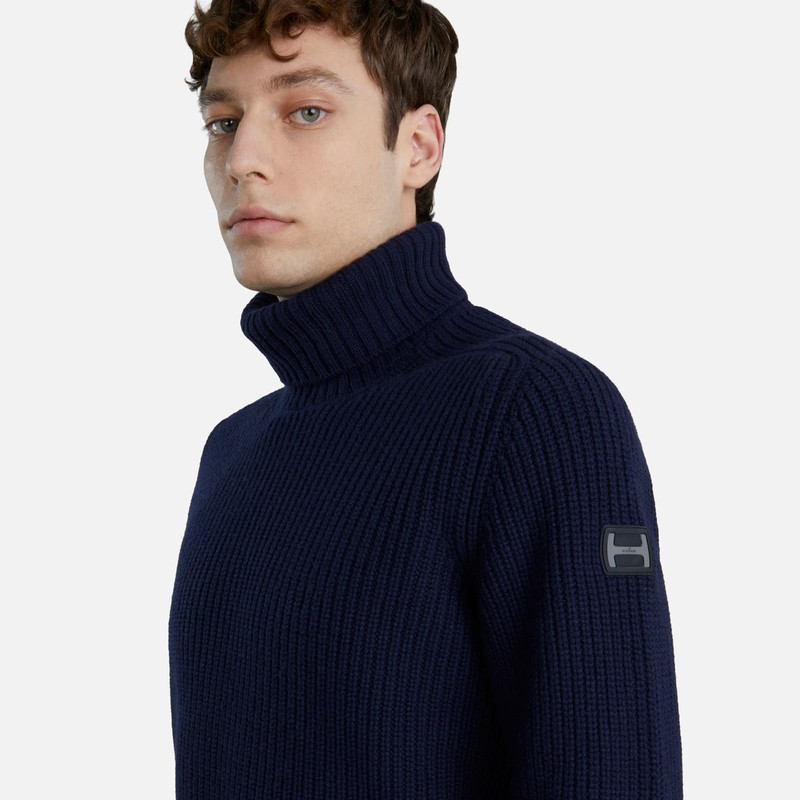 Turtleneck Blue 6