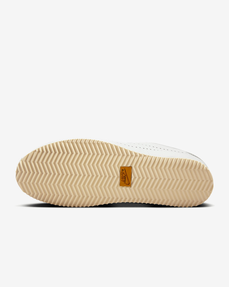 Nike Nike Cortez Leather Women's Shoes outlook