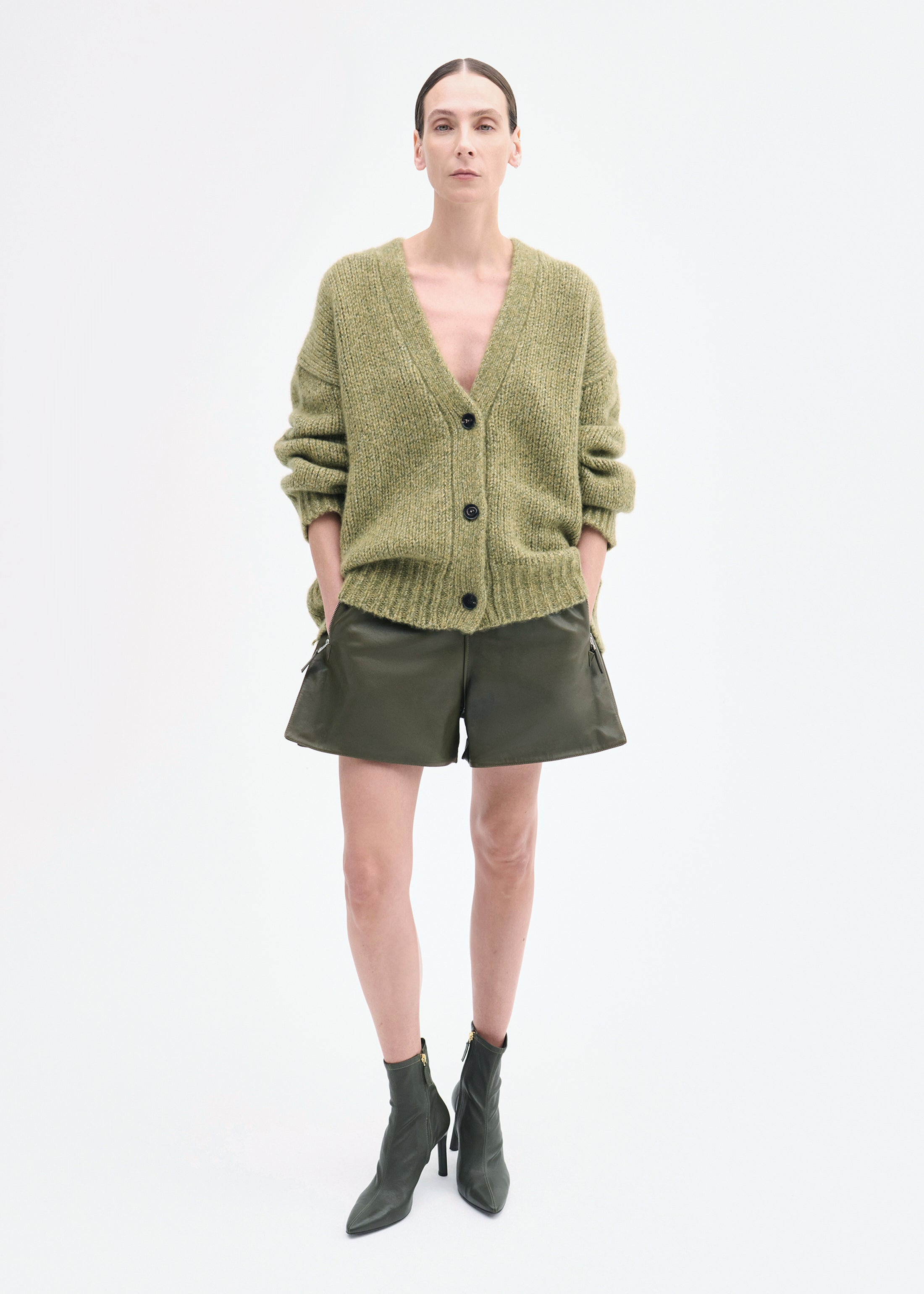 Boyfriend Cardigan in Cashmere - 3