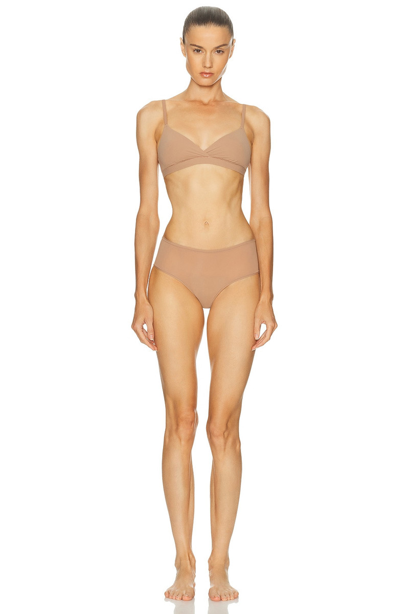 SKIMS Fits Everybody Brief outlook