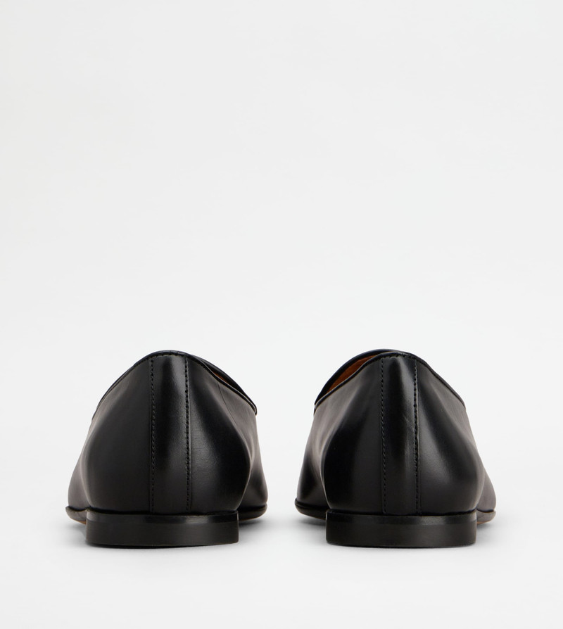 Tod's LOAFERS WITH TASSELS IN LEATHER - BLACK outlook