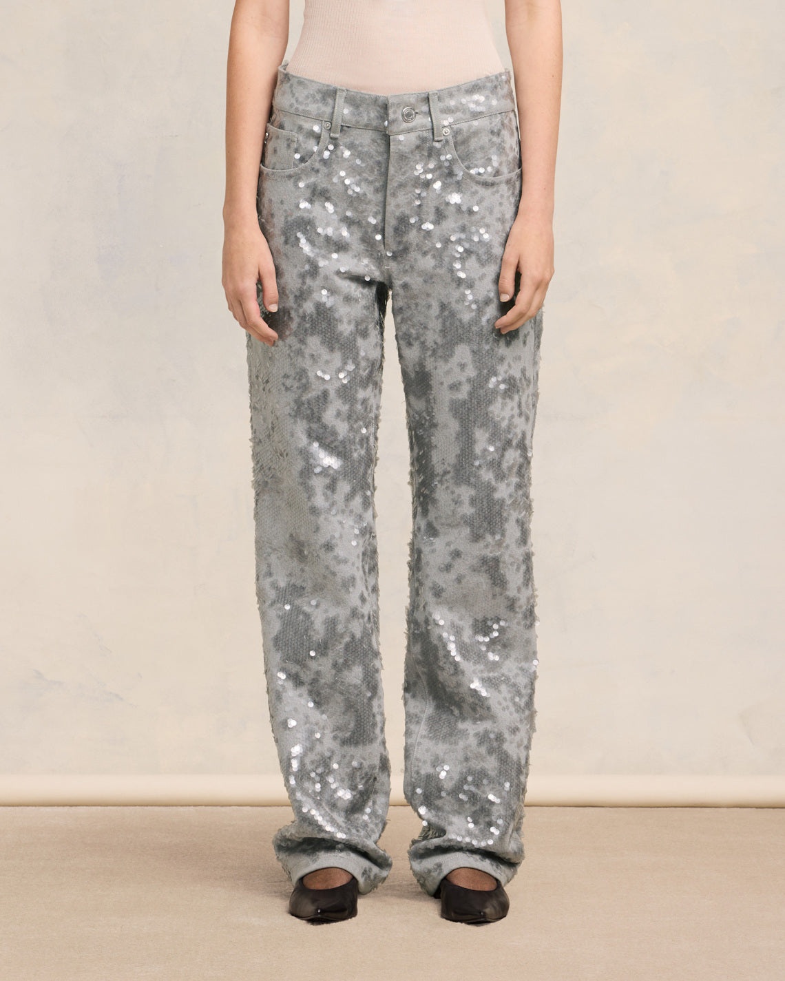 EMBROIDERED STRAIGHT FIT JEANS - 3